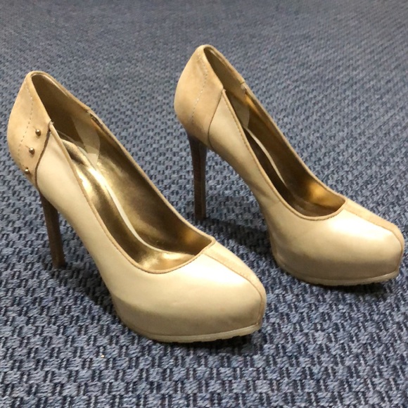 Guess * Platform Heels * Size 9.5